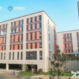 【现房吉售】，临近高速出入口3公里，水电入户，50年产权